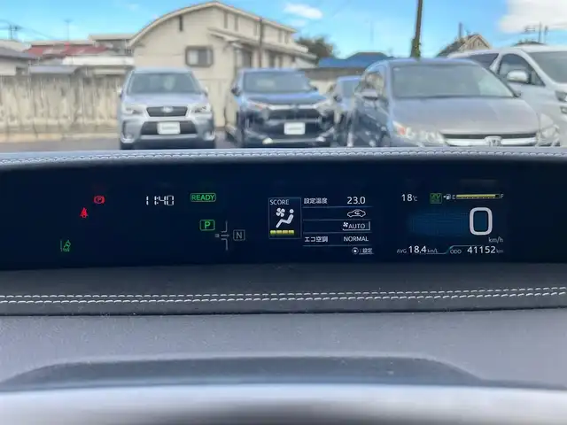 トヨタ プリウス ＰＨＶ S GRスポーツ 兵庫県 2020(令2)年 4.2万km プラチナホワイトパールマイカ 純正SDナビ、TV/-Bluetooth/フルセグ/CD/DVD/バックカメラ/トヨタセーフティセンス/・レーンキープアシスト/・レーダークルーズコントロール/・プリクラッシュセーフティ/LEDヘッドライト/前席シートヒーター/純正１８インチアルミホイール/横滑り防止装置/盗難防止装置/ステアリングスイッチ/ドライブレコーダー/ETC/プッシュスタート/スマートキー