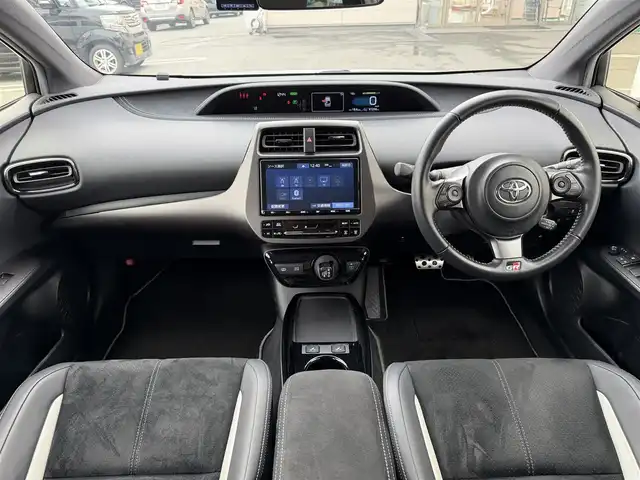 トヨタ プリウス ＰＨＶ S GRスポーツ 兵庫県 2020(令2)年 4.2万km プラチナホワイトパールマイカ 純正SDナビ、TV/-Bluetooth/フルセグ/CD/DVD/バックカメラ/トヨタセーフティセンス/・レーンキープアシスト/・レーダークルーズコントロール/・プリクラッシュセーフティ/LEDヘッドライト/前席シートヒーター/純正１８インチアルミホイール/横滑り防止装置/盗難防止装置/ステアリングスイッチ/ドライブレコーダー/ETC/プッシュスタート/スマートキー