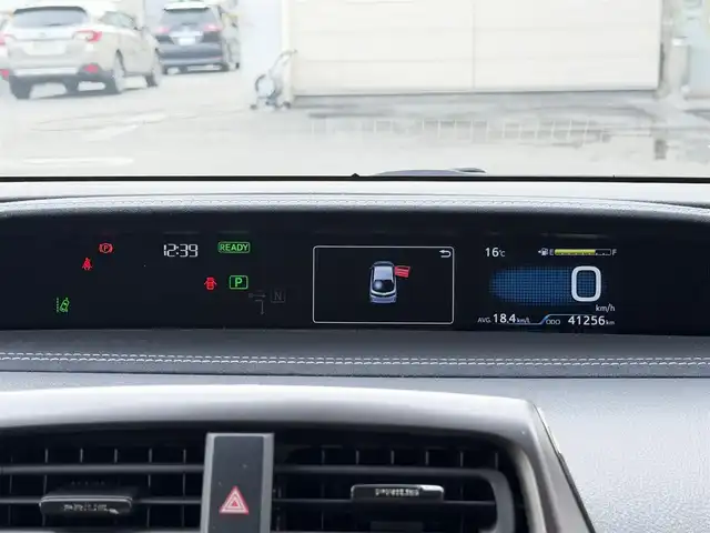 トヨタ プリウス ＰＨＶ S GRスポーツ 兵庫県 2020(令2)年 4.2万km プラチナホワイトパールマイカ 純正SDナビ、TV/-Bluetooth/フルセグ/CD/DVD/バックカメラ/トヨタセーフティセンス/・レーンキープアシスト/・レーダークルーズコントロール/・プリクラッシュセーフティ/LEDヘッドライト/前席シートヒーター/純正１８インチアルミホイール/横滑り防止装置/盗難防止装置/ステアリングスイッチ/ドライブレコーダー/ETC/プッシュスタート/スマートキー