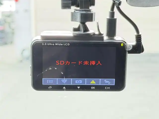 トヨタ プリウス ＰＨＶ S GRスポーツ 兵庫県 2020(令2)年 4.2万km プラチナホワイトパールマイカ 純正SDナビ、TV/-Bluetooth/フルセグ/CD/DVD/バックカメラ/トヨタセーフティセンス/・レーンキープアシスト/・レーダークルーズコントロール/・プリクラッシュセーフティ/LEDヘッドライト/前席シートヒーター/純正１８インチアルミホイール/横滑り防止装置/盗難防止装置/ステアリングスイッチ/ドライブレコーダー/ETC/プッシュスタート/スマートキー