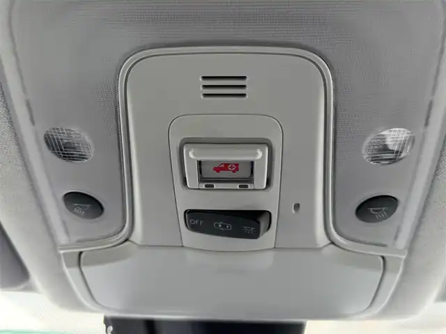 トヨタ プリウス ＰＨＶ S GRスポーツ 兵庫県 2020(令2)年 4.2万km プラチナホワイトパールマイカ 純正SDナビ、TV/-Bluetooth/フルセグ/CD/DVD/バックカメラ/トヨタセーフティセンス/・レーンキープアシスト/・レーダークルーズコントロール/・プリクラッシュセーフティ/LEDヘッドライト/前席シートヒーター/純正１８インチアルミホイール/横滑り防止装置/盗難防止装置/ステアリングスイッチ/ドライブレコーダー/ETC/プッシュスタート/スマートキー