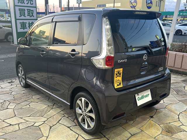 日産 デイズ ハイウェイスターG ターボ 静岡県 2015(平27)年 3.6万km プレミアムパープルP 純正ナビ/・CD/・SD/・Bluetooth/・フルセグTV/・FM/・AM/・VTR/・USB/バックカメラ/全方位カメラ/ステアリングリモコン/フォグランプ/純正フロアマット/純正アルミホイール/スマートキー/プッシュスタート/パワーステアリング/オートライト/パワーウィンドウ/ベンチシート/キノセンヘッドライト/ABS/横滑り防止装置