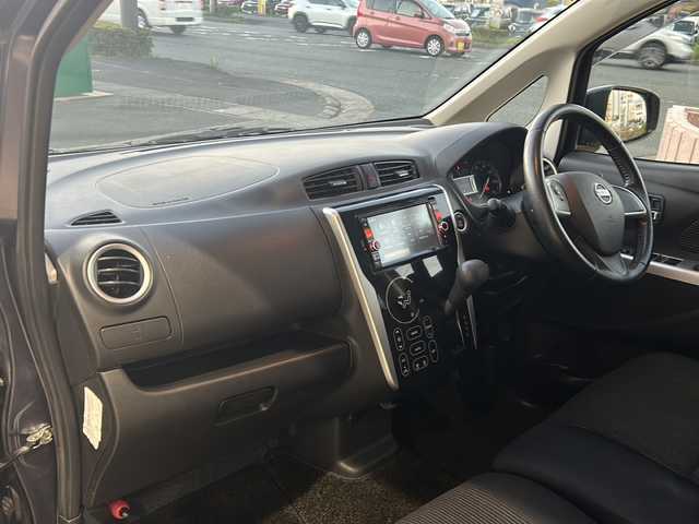 日産 デイズ ハイウェイスターG ターボ 静岡県 2015(平27)年 3.6万km プレミアムパープルP 純正ナビ/・CD/・SD/・Bluetooth/・フルセグTV/・FM/・AM/・VTR/・USB/バックカメラ/全方位カメラ/ステアリングリモコン/フォグランプ/純正フロアマット/純正アルミホイール/スマートキー/プッシュスタート/パワーステアリング/オートライト/パワーウィンドウ/ベンチシート/キノセンヘッドライト/ABS/横滑り防止装置