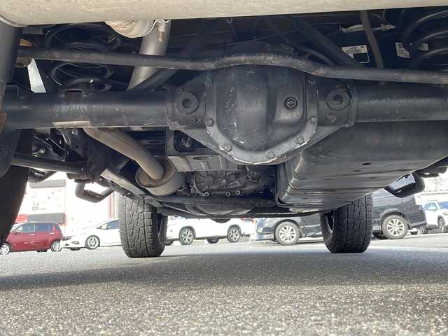 クライスラー・ジープ ジープ ラングラー アンリミテッド ルビコンハードロック 山口県 2016(平28)年 6.3万km 黒 社外メモリナビ/Bluetooth/フルセグTV/バックカメラ/革調シートカバー/リモコンキー/ETC/前席シートヒーター/社外17インチAW/社外サイドステップ/社外テールレンズ/社外エアクリーナー/キセノンライト/フォグライト/オートライト/背面タイヤ/社外ドライブレコーダー/保証書・取説/スペアキー1個