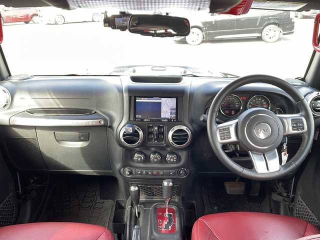 クライスラー・ジープ ジープ ラングラー アンリミテッド ルビコンハードロック 山口県 2016(平28)年 6.3万km 黒 社外メモリナビ/Bluetooth/フルセグTV/バックカメラ/革調シートカバー/リモコンキー/ETC/前席シートヒーター/社外17インチAW/社外サイドステップ/社外テールレンズ/社外エアクリーナー/キセノンライト/フォグライト/オートライト/背面タイヤ/社外ドライブレコーダー/保証書・取説/スペアキー1個