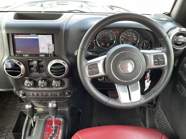 クライスラー・ジープ ジープ ラングラー アンリミテッド ルビコンハードロック 山口県 2016(平28)年 6.3万km 黒 社外メモリナビ/Bluetooth/フルセグTV/バックカメラ/革調シートカバー/リモコンキー/ETC/前席シートヒーター/社外17インチAW/社外サイドステップ/社外テールレンズ/社外エアクリーナー/キセノンライト/フォグライト/オートライト/背面タイヤ/社外ドライブレコーダー/保証書・取説/スペアキー1個