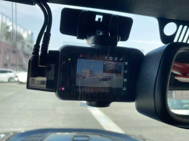 クライスラー・ジープ ジープ ラングラー アンリミテッド ルビコンハードロック 山口県 2016(平28)年 6.3万km 黒 社外メモリナビ/Bluetooth/フルセグTV/バックカメラ/革調シートカバー/リモコンキー/ETC/前席シートヒーター/社外17インチAW/社外サイドステップ/社外テールレンズ/社外エアクリーナー/キセノンライト/フォグライト/オートライト/背面タイヤ/社外ドライブレコーダー/保証書・取説/スペアキー1個