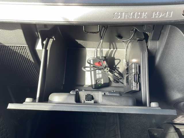 クライスラー・ジープ ジープ ラングラー アンリミテッド ルビコンハードロック 山口県 2016(平28)年 6.3万km 黒 社外メモリナビ/Bluetooth/フルセグTV/バックカメラ/革調シートカバー/リモコンキー/ETC/前席シートヒーター/社外17インチAW/社外サイドステップ/社外テールレンズ/社外エアクリーナー/キセノンライト/フォグライト/オートライト/背面タイヤ/社外ドライブレコーダー/保証書・取説/スペアキー1個