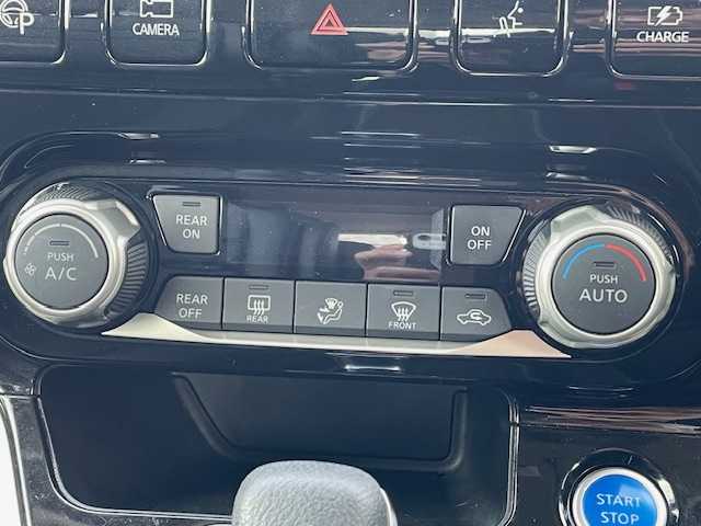 日産 セレナ e－パワー ハイウェイスター V 茨城県 2018(平30)年 7.9万km ブリリアントホワイトパール 純正ナビ　/-BT/TV/AM/FM/衝突軽減システム　/フリップダウンモニター　/アラウンドビューモニター　/両側パワースライドドア　/デジタルインナーミラー　/コーナーセンサー前後　/レーダークルーズコントロール　/ドライブレコーダー/ETC