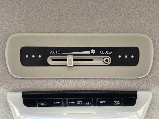 日産 セレナ e－パワー ハイウェイスター V 茨城県 2018(平30)年 7.9万km ブリリアントホワイトパール 純正ナビ　/-BT/TV/AM/FM/衝突軽減システム　/フリップダウンモニター　/アラウンドビューモニター　/両側パワースライドドア　/デジタルインナーミラー　/コーナーセンサー前後　/レーダークルーズコントロール　/ドライブレコーダー/ETC