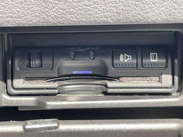 日産 セレナ e－パワー ハイウェイスター V 茨城県 2018(平30)年 7.9万km ブリリアントホワイトパール 純正ナビ　/-BT/TV/AM/FM/衝突軽減システム　/フリップダウンモニター　/アラウンドビューモニター　/両側パワースライドドア　/デジタルインナーミラー　/コーナーセンサー前後　/レーダークルーズコントロール　/ドライブレコーダー/ETC