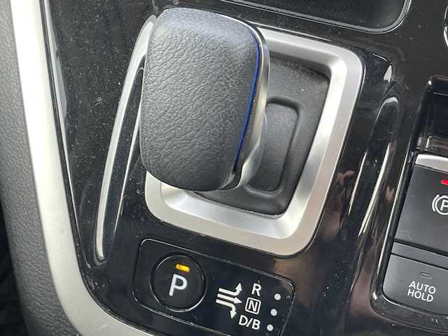 日産 セレナ e－パワー ハイウェイスター V 茨城県 2018(平30)年 7.9万km ブリリアントホワイトパール 純正ナビ　/-BT/TV/AM/FM/衝突軽減システム　/フリップダウンモニター　/アラウンドビューモニター　/両側パワースライドドア　/デジタルインナーミラー　/コーナーセンサー前後　/レーダークルーズコントロール　/ドライブレコーダー/ETC