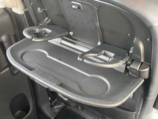 日産 セレナ e－パワー ハイウェイスター V 茨城県 2018(平30)年 7.9万km ブリリアントホワイトパール 純正ナビ　/-BT/TV/AM/FM/衝突軽減システム　/フリップダウンモニター　/アラウンドビューモニター　/両側パワースライドドア　/デジタルインナーミラー　/コーナーセンサー前後　/レーダークルーズコントロール　/ドライブレコーダー/ETC