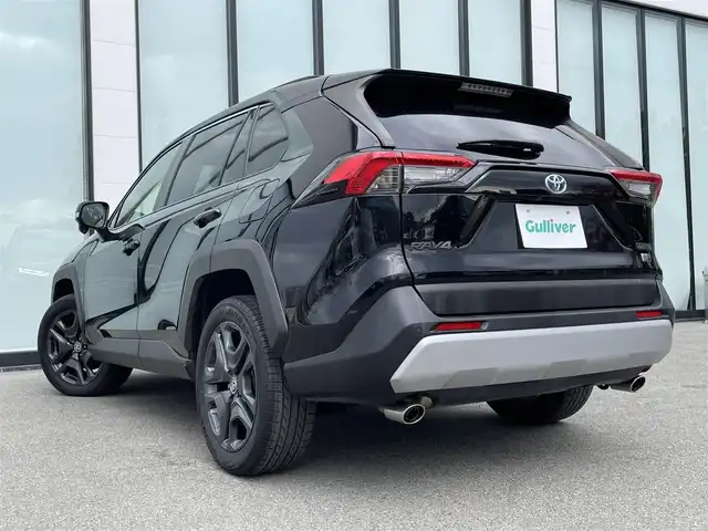 トヨタ ＲＡＶ４ ハイブリッド アドベンチャー 大阪府 2022(令4)年 3.1万km アティチュードブラックマイカ トヨタセーフティセンス　/純正ナビ　/　ＴＶ／Ｂｌｕｅｔｏｏｔｈ／ＣＤ／ＤＶＤ　/バックカメラ　/追従型クルーズコントロール　/MTモード付AT　/ＢＳＭ　/ステアリングヒーター　/メモリ付きパワーシート　/  シートヒーター/エアーシート　/コーナーセンサー　/ETC /ドライブレコーダー　/純正フロアマット　