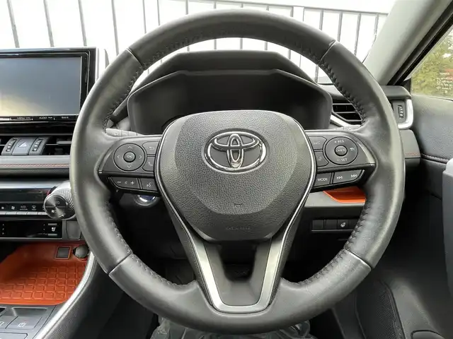 トヨタ ＲＡＶ４ ハイブリッド アドベンチャー 大阪府 2022(令4)年 3.1万km アティチュードブラックマイカ トヨタセーフティセンス　/純正ナビ　/　ＴＶ／Ｂｌｕｅｔｏｏｔｈ／ＣＤ／ＤＶＤ　/バックカメラ　/追従型クルーズコントロール　/MTモード付AT　/ＢＳＭ　/ステアリングヒーター　/メモリ付きパワーシート　/  シートヒーター/エアーシート　/コーナーセンサー　/ETC /ドライブレコーダー　/純正フロアマット　