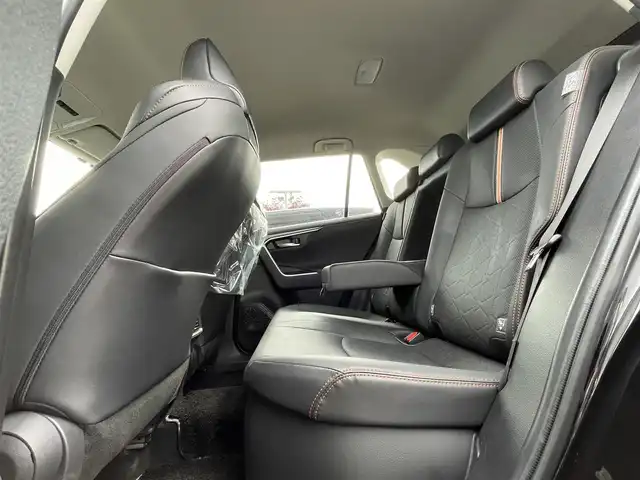 トヨタ ＲＡＶ４ ハイブリッド アドベンチャー 大阪府 2022(令4)年 3.1万km アティチュードブラックマイカ トヨタセーフティセンス　/純正ナビ　/　ＴＶ／Ｂｌｕｅｔｏｏｔｈ／ＣＤ／ＤＶＤ　/バックカメラ　/追従型クルーズコントロール　/MTモード付AT　/ＢＳＭ　/ステアリングヒーター　/メモリ付きパワーシート　/  シートヒーター/エアーシート　/コーナーセンサー　/ETC /ドライブレコーダー　/純正フロアマット　