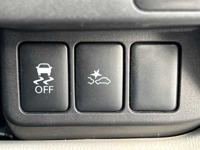 日産 デイズ X Vセレ +SeftyⅡ 千葉県 2015(平27)年 6.8万km ホワイトパール 純正メモリナビ【MC314D-W】/フルセグTV/DVD/CD/Bluetooth/アラウンドビューモニター/バックカメラ/衝突軽減ブレーキ/アイドリングストップ/純正フロアマット/スマートキー/パンク修理キット/取扱説明書