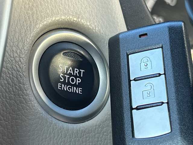 日産 デイズ X Vセレ +SeftyⅡ 千葉県 2015(平27)年 6.8万km ホワイトパール 純正メモリナビ【MC314D-W】/フルセグTV/DVD/CD/Bluetooth/アラウンドビューモニター/バックカメラ/衝突軽減ブレーキ/アイドリングストップ/純正フロアマット/スマートキー/パンク修理キット/取扱説明書