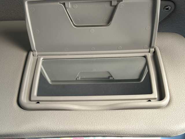 日産 デイズ X Vセレ +SeftyⅡ 千葉県 2015(平27)年 6.8万km ホワイトパール 純正メモリナビ【MC314D-W】/フルセグTV/DVD/CD/Bluetooth/アラウンドビューモニター/バックカメラ/衝突軽減ブレーキ/アイドリングストップ/純正フロアマット/スマートキー/パンク修理キット/取扱説明書