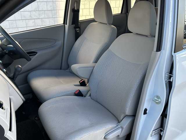 日産 デイズ X Vセレ +SeftyⅡ 千葉県 2015(平27)年 6.8万km ホワイトパール 純正メモリナビ【MC314D-W】/フルセグTV/DVD/CD/Bluetooth/アラウンドビューモニター/バックカメラ/衝突軽減ブレーキ/アイドリングストップ/純正フロアマット/スマートキー/パンク修理キット/取扱説明書