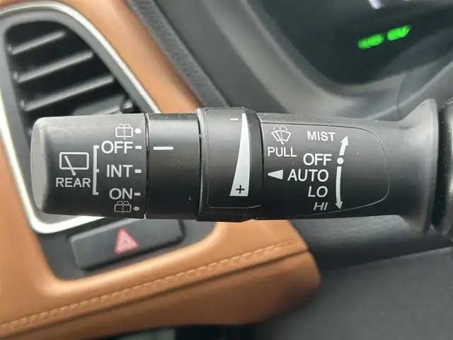 ホンダ ヴェゼル ハイブリッド Z ホンダセンシング 和歌山県 2019(令1)年 3.3万km ルーセブラックM 社外ナビ/バックカメラ/フルセグTV/衝突軽減ブレーキ/クルーズコントロール/レーンキープアシスト/横滑り防止機能/社外フロアマット/純正アルミホイール/パドルシフト/アイドリングストップ/革巻きステアリング/LEDヘッドライト/フォグランプ/オートライト