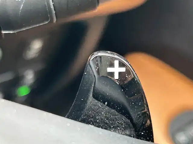 ホンダ ヴェゼル ハイブリッド Z ホンダセンシング 和歌山県 2019(令1)年 3.3万km ルーセブラックM 社外ナビ/バックカメラ/フルセグTV/衝突軽減ブレーキ/クルーズコントロール/レーンキープアシスト/横滑り防止機能/社外フロアマット/純正アルミホイール/パドルシフト/アイドリングストップ/革巻きステアリング/LEDヘッドライト/フォグランプ/オートライト