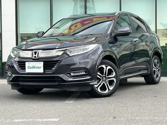 ホンダ ヴェゼル ハイブリッド Z ホンダセンシング 和歌山県 2019(令1)年 3.3万km ルーセブラックM 社外ナビ/バックカメラ/フルセグTV/衝突軽減ブレーキ/クルーズコントロール/レーンキープアシスト/横滑り防止機能/社外フロアマット/純正アルミホイール/パドルシフト/アイドリングストップ/革巻きステアリング/LEDヘッドライト/フォグランプ/オートライト