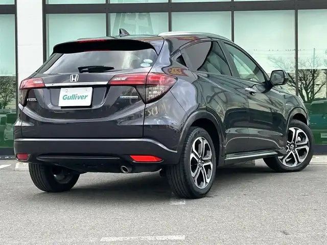 ホンダ ヴェゼル ハイブリッド Z ホンダセンシング 和歌山県 2019(令1)年 3.3万km ルーセブラックM 社外ナビ/バックカメラ/フルセグTV/衝突軽減ブレーキ/クルーズコントロール/レーンキープアシスト/横滑り防止機能/社外フロアマット/純正アルミホイール/パドルシフト/アイドリングストップ/革巻きステアリング/LEDヘッドライト/フォグランプ/オートライト