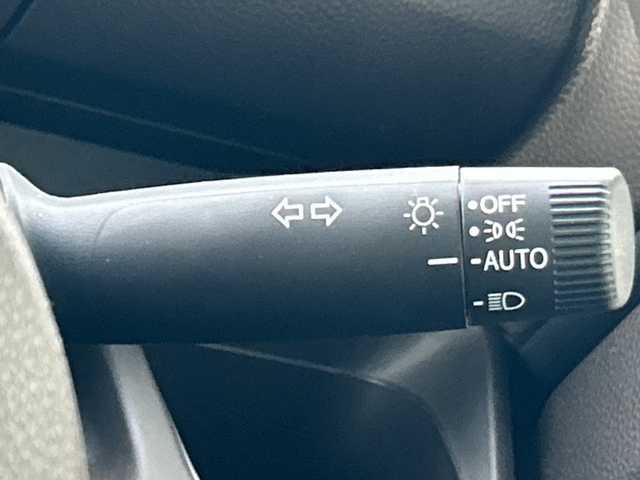 ホンダ Ｎ ＢＯＸ L 大阪府 2024(令6)年 0.6万km プレミアムサンライトホワイトパール 社外ナビ(BT/CD/DVD/USB/SD/フルセグ)/バックカメラ/衝突被害軽減システム/レーンキープアシスト/コーナーセンサー/アダクティブクルーズコントロール/オートライト/オートマチックハイビーム/シートヒーター/純正フロアマット/両側パワースライドドア/アイドリングストップ/ベンチシート/フルフラットシート/チップアップシート/スペアキー×1/LEDヘッドライト