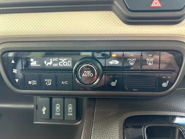 ホンダ Ｎ ＢＯＸ L 大阪府 2024(令6)年 0.6万km プレミアムサンライトホワイトパール 社外ナビ(BT/CD/DVD/USB/SD/フルセグ)/バックカメラ/衝突被害軽減システム/レーンキープアシスト/コーナーセンサー/アダクティブクルーズコントロール/オートライト/オートマチックハイビーム/シートヒーター/純正フロアマット/両側パワースライドドア/アイドリングストップ/ベンチシート/フルフラットシート/チップアップシート/スペアキー×1/LEDヘッドライト