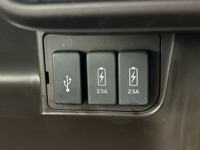 ホンダ Ｎ ＢＯＸ L 大阪府 2024(令6)年 0.6万km プレミアムサンライトホワイトパール 社外ナビ(BT/CD/DVD/USB/SD/フルセグ)/バックカメラ/衝突被害軽減システム/レーンキープアシスト/コーナーセンサー/アダクティブクルーズコントロール/オートライト/オートマチックハイビーム/シートヒーター/純正フロアマット/両側パワースライドドア/アイドリングストップ/ベンチシート/フルフラットシート/チップアップシート/スペアキー×1/LEDヘッドライト