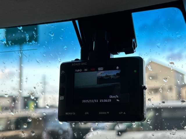 ホンダ Ｎ ＢＯＸ L 大阪府 2024(令6)年 0.6万km プレミアムサンライトホワイトパール 社外ナビ(BT/CD/DVD/USB/SD/フルセグ)/バックカメラ/衝突被害軽減システム/レーンキープアシスト/コーナーセンサー/アダクティブクルーズコントロール/オートライト/オートマチックハイビーム/シートヒーター/純正フロアマット/両側パワースライドドア/アイドリングストップ/ベンチシート/フルフラットシート/チップアップシート/スペアキー×1/LEDヘッドライト