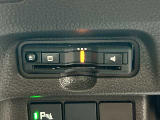 ホンダ Ｎ ＢＯＸ L 大阪府 2024(令6)年 0.6万km プレミアムサンライトホワイトパール 社外ナビ(BT/CD/DVD/USB/SD/フルセグ)/バックカメラ/衝突被害軽減システム/レーンキープアシスト/コーナーセンサー/アダクティブクルーズコントロール/オートライト/オートマチックハイビーム/シートヒーター/純正フロアマット/両側パワースライドドア/アイドリングストップ/ベンチシート/フルフラットシート/チップアップシート/スペアキー×1/LEDヘッドライト