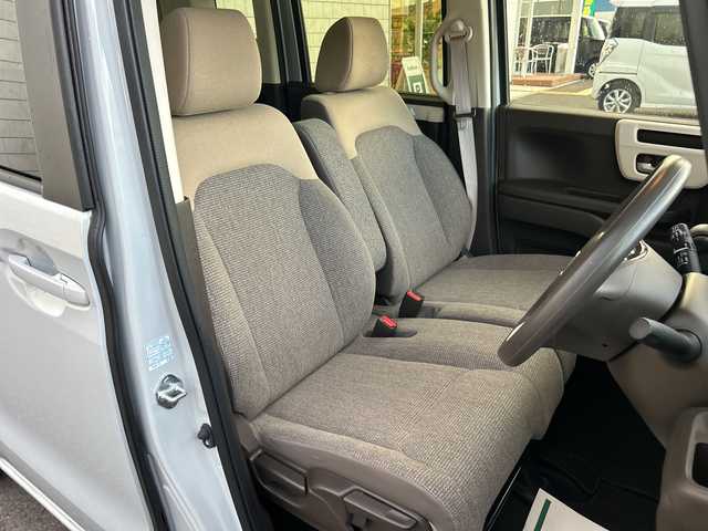 ホンダ Ｎ ＢＯＸ L 大阪府 2024(令6)年 0.6万km プレミアムサンライトホワイトパール 社外ナビ(BT/CD/DVD/USB/SD/フルセグ)/バックカメラ/衝突被害軽減システム/レーンキープアシスト/コーナーセンサー/アダクティブクルーズコントロール/オートライト/オートマチックハイビーム/シートヒーター/純正フロアマット/両側パワースライドドア/アイドリングストップ/ベンチシート/フルフラットシート/チップアップシート/スペアキー×1/LEDヘッドライト