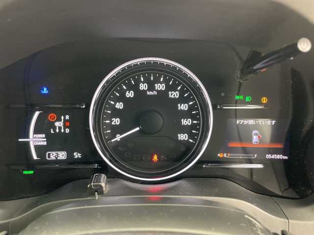 ホンダ ヴェゼル ハイブリッド Z ホンダセンシング 道央・札幌 2016(平28)年 5.5万km ホワイトオーキッドパール ・4WD/・寒冷地仕様/・純正ナビ/・BT&CD&DVD&SD&USB&HDMI&フルセグTV/・バックカメラ/・ホンダセンシング/・レーダークルーズコントロール/・パドルシフト/・レザーシート/・前席シートヒーター/・純正ドライブレコーダー/・ステアリングスイッチ/・ドアミラーヒーター/・ETC/・LEDヘッドライト/・オートライト/・フォグ/・プッシュスタート/・スマートキー