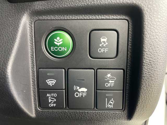 ホンダ ヴェゼル ハイブリッド Z ホンダセンシング 道央・札幌 2016(平28)年 5.5万km ホワイトオーキッドパール ・4WD/・寒冷地仕様/・純正ナビ/・BT&CD&DVD&SD&USB&HDMI&フルセグTV/・バックカメラ/・ホンダセンシング/・レーダークルーズコントロール/・パドルシフト/・レザーシート/・前席シートヒーター/・純正ドライブレコーダー/・ステアリングスイッチ/・ドアミラーヒーター/・ETC/・LEDヘッドライト/・オートライト/・フォグ/・プッシュスタート/・スマートキー