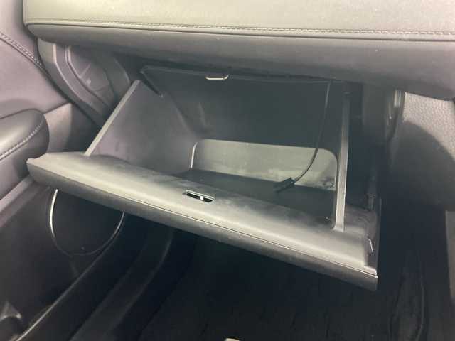 ホンダ ヴェゼル ハイブリッド Z ホンダセンシング 道央・札幌 2016(平28)年 5.5万km ホワイトオーキッドパール ・4WD/・寒冷地仕様/・純正ナビ/・BT&CD&DVD&SD&USB&HDMI&フルセグTV/・バックカメラ/・ホンダセンシング/・レーダークルーズコントロール/・パドルシフト/・レザーシート/・前席シートヒーター/・純正ドライブレコーダー/・ステアリングスイッチ/・ドアミラーヒーター/・ETC/・LEDヘッドライト/・オートライト/・フォグ/・プッシュスタート/・スマートキー