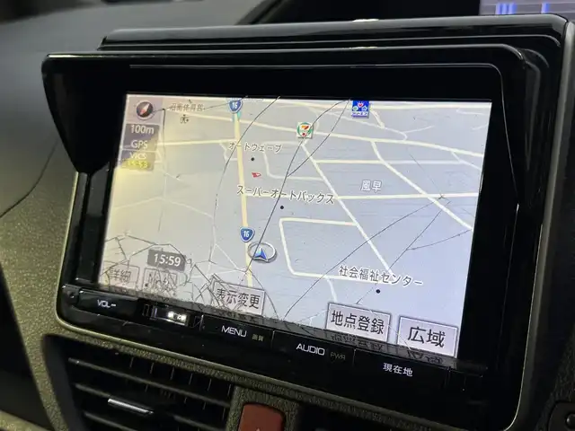 トヨタ ヴォクシー ハイブリッド V 千葉県 2014(平26)年 6.5万km ブラッキッシュアゲハガラスフレーク フリップダウンモニター/バックカメラ/ETC/USB入力端子/両側パワースライドドア/クルーズコントロール/シートヒータ―/純正15インチAW/純正フロアマット/スマートキー