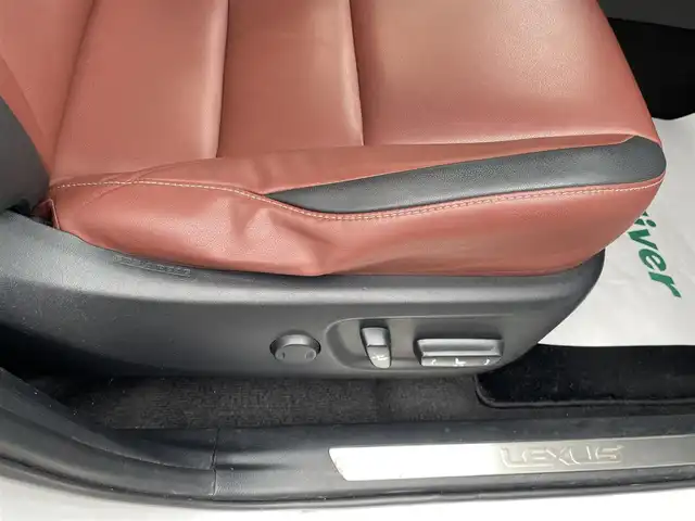 レクサス ＮＸ 300h Iパッケージ 和歌山県 2014(平26)年 11.8万km ソニッククォーツ 純正ナビ/（AM/FM/DVD/CD/USB/Bluetooth/フルセグTV/AUX）/パノラミックビューモニター/プリクラッシュセーフティ/レーンディパーチャーアシスト/レーダークルーズコントロール/レザーシート/D/Nパワーシート/D/Nシートヒーター/ステアリングヒーター/パワーバックドア/ブラインドスポットモニター/パワーシート/電動パーキングブレーキ/オートホールド機能/スマートキー/カードキー有/取説、保証書