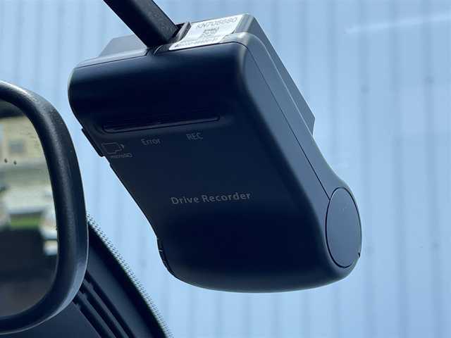 日産 セレナ ハイウェイスター プロパイロットED 滋賀県 2016(平28)年 4.7万km マルーンレッド 2トーン 純正メモリナビ/(フルセグ/Bluetooth/CD/DVD/BD)/衝突軽減ブレーキ/プロパイロット/・インテリジェントクルーズコントロール/・レーンキープアシスト/標識認識/両側電動スライドドア/電動パーキング/ブレーキホールド/フリップダウンモニター/ドライブレコーダー/ビルトインETC/ハーフレザーシート