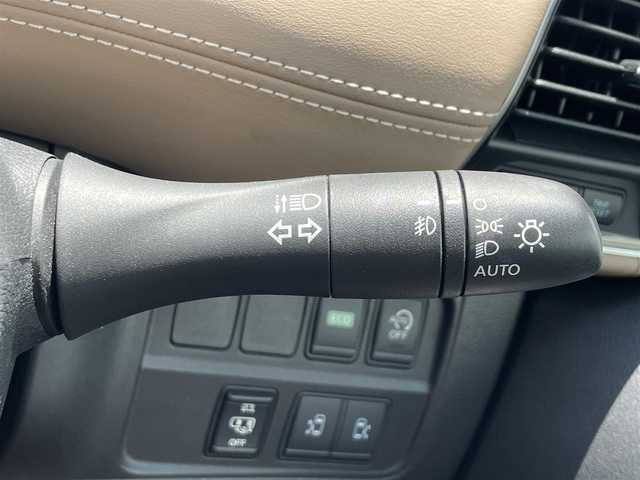日産 セレナ ハイウェイスター プロパイロットED 滋賀県 2016(平28)年 4.7万km マルーンレッド 2トーン 純正メモリナビ/(フルセグ/Bluetooth/CD/DVD/BD)/衝突軽減ブレーキ/プロパイロット/・インテリジェントクルーズコントロール/・レーンキープアシスト/標識認識/両側電動スライドドア/電動パーキング/ブレーキホールド/フリップダウンモニター/ドライブレコーダー/ビルトインETC/ハーフレザーシート