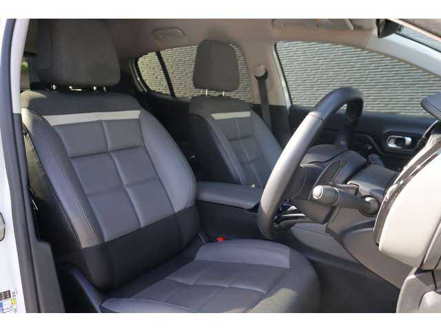 シトロエン Ｃ５ エアクロス シャイン 大分県 2019(令1)年 6.4万km 白 当店買取車両/アクティブセーフティブレーキ/アクティブクルーズコントロール/ブラインドスポットモニター/純正ディスプレイオーディオ（社外ナビあり）/AppleCarPlay/AndroidAuto/地デジ/Bluetooth/ワイヤレス充電/バックカメラ/LEDライト/ディレクショナルヘッドライト/純正18インチAW/純正フロアマット/ドライブレコーダー前後　（WHSR-510）/ETC/スペアキー1本