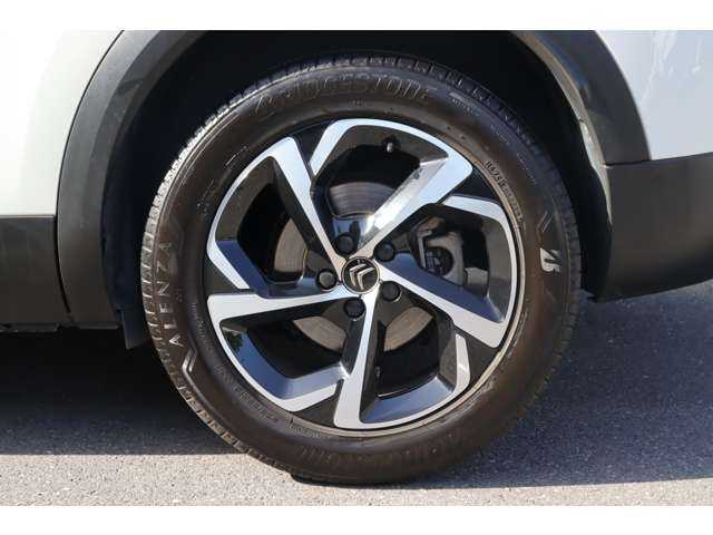 シトロエン Ｃ５ エアクロス シャイン 大分県 2019(令1)年 6.4万km 白 当店買取車両/アクティブセーフティブレーキ/アクティブクルーズコントロール/ブラインドスポットモニター/純正ディスプレイオーディオ（社外ナビあり）/AppleCarPlay/AndroidAuto/地デジ/Bluetooth/ワイヤレス充電/バックカメラ/LEDライト/ディレクショナルヘッドライト/純正18インチAW/純正フロアマット/ドライブレコーダー前後　（WHSR-510）/ETC/スペアキー1本