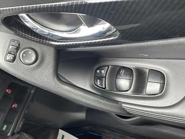 日産 エクストレイル ハイブリッド 20Xi 山梨県 2018(平30)年 5.4万km ブリリアントホワイトパール 純正9インチナビ/全周囲カメラ/衝突被害軽減システム/クルーズコントロール/横滑り防止装置/ETC/ドライブレコーダー/LEDヘッドライト/オートライト/純正17インチAW/プロパイロット/プッシュスタート/スマートキー/フロアマット