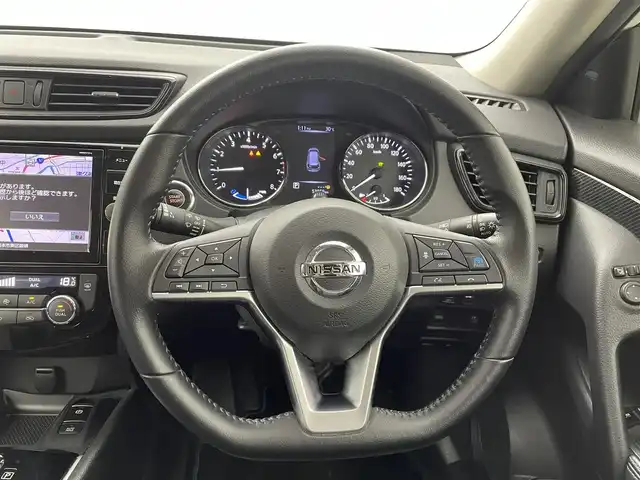 日産 エクストレイル ハイブリッド 20Xi 熊本県 2018(平30)年 5.4万km ブリリアントホワイトパール 純正9インチナビMM517D-L/全周囲カメラ/衝突被害軽減システム/クルーズコントロール/横滑り防止装置/ETC/前方ドライブレコーダー/前後クリアランスソナー/LEDヘッドライト/オートライト/純正17インチAW/プロパイロット/プッシュスタート/スマートキー/純正フロアマット