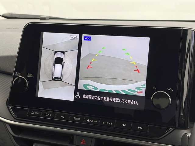 日産 ノート X FOUR 新潟県 2023(令5)年 2万km ブリリアントシルバー ワンオーナー/純正メーカーOPナビ/アラウンドビューモニター/フルセグTV/Bluetooth/エマージェンシーブレーキ/車線逸脱警報システム/ブラインドスポットモニター/前後コーナーセンサー/置くだけ充電/デジタルインナーミラー/ビルトインETC2.0/ドライブレコーダー/革巻き/ステアリングスイッチ/アイドリングストップ/プッシュスタート/社外15インチAW/純正フロアマット/保証書/取扱説明書/スペアキー×1