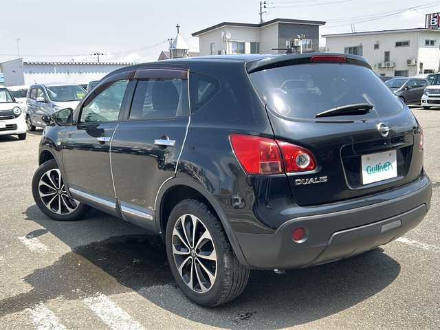日産 デュアリス 20G FOUR アーバンブラⅡ 秋田県 2011(平23)年 7.7万km スーパーブラック ワンオーナー/ガラスルーフ/4WD/ETC/ECOモードスイッチ/純正18インチAW/革巻きステアリングホイール/プッシュ式オートエアコン/ブラック革シート/シートヒーター/スペアキー/インテリジェントキー