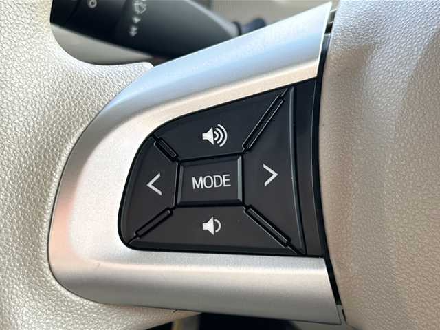 ダイハツ ムーヴ キャンバス G メイクアップ リミテッド　SAⅢ 石川県 2019(平31)年 1.8万km パールホワイトⅢ/ナチュラルベージュマイカメタリック 2トーン 純正ナビ/全方位カメラ/ETC/ドライブレコーダー（前方のみ）/両側パワースライドドア/スマートキー/衝突被害軽減ブレーキ/LEDヘッドライト/W+サイドエアバック/プッシュスタート/電動格納式ミラー/取扱説明書