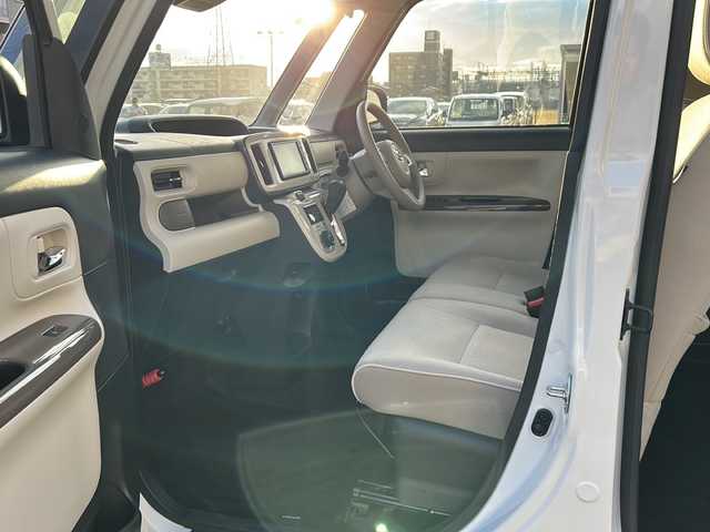 ダイハツ ムーヴ キャンバス G メイクアップ リミテッド　SAⅢ 石川県 2019(平31)年 1.8万km パールホワイトⅢ/ナチュラルベージュマイカメタリック 2トーン 純正ナビ/全方位カメラ/ETC/ドライブレコーダー（前方のみ）/両側パワースライドドア/スマートキー/衝突被害軽減ブレーキ/LEDヘッドライト/W+サイドエアバック/プッシュスタート/電動格納式ミラー/取扱説明書