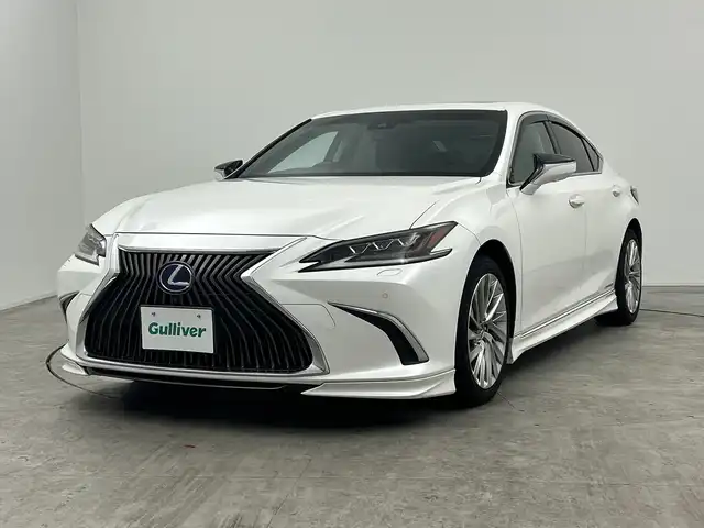 レクサス ＥＳ 300h バージョンL 三重県 2019(令1)年 8.3万km ソニッククォーツ エアロ/サンルーフ/純正ナビ/ＢＳＭ/全周囲カメラ/ＥＴＣ２．０/ＬＥＤヘッドライト/シートヒーター/ベンチレーション/パワーシート/シートメモリー/ＨＵＤ/リアスポイラー/レーダークルーズ/ブレーキキャリパー（SIXTHSENSE）